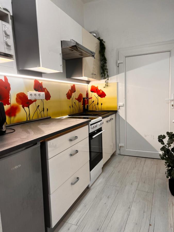Apartmany V Centre - Vlastna Izba So Spolocnou Kuchynou A Kupelnou Moze Byt Zdielana 2 Inymi Izbami Martin Exteriör bild