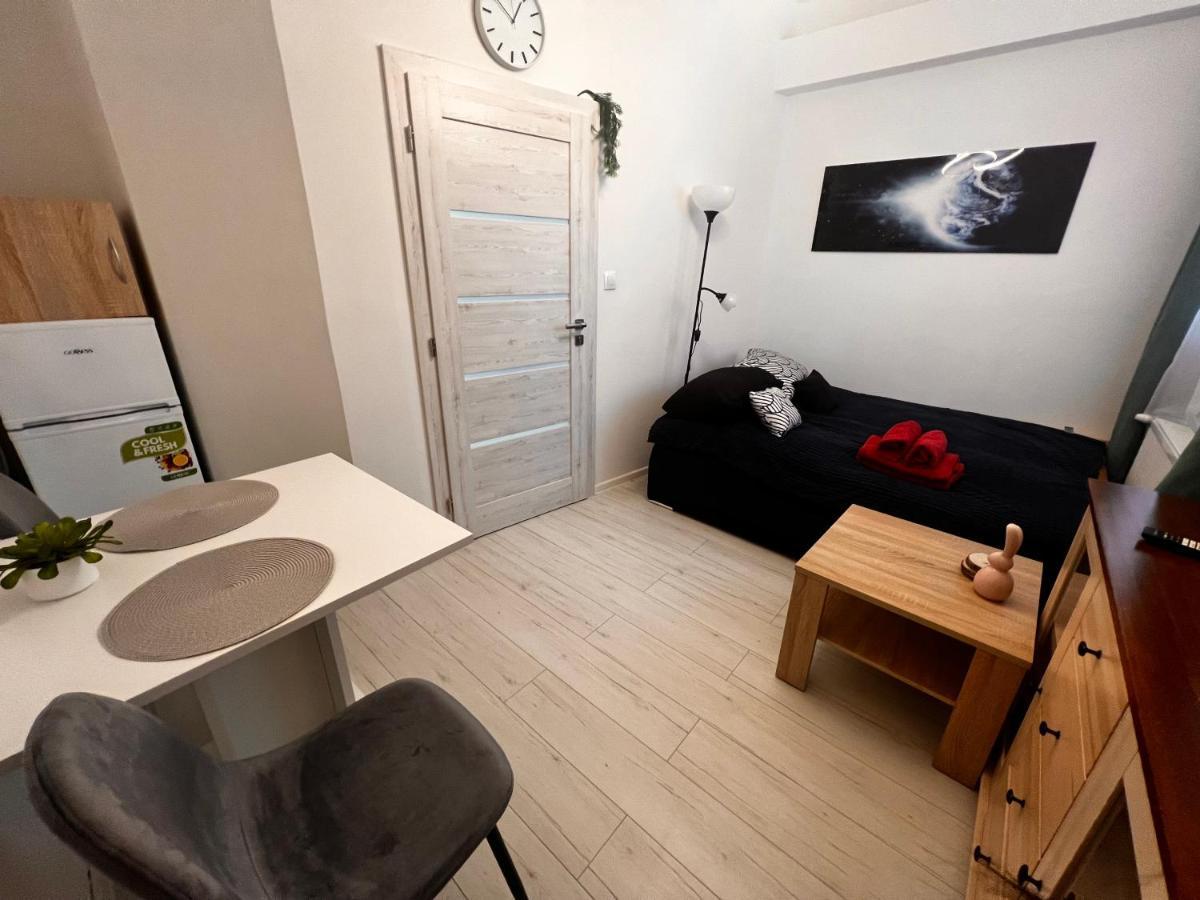 Apartmany V Centre - Vlastna Izba So Spolocnou Kuchynou A Kupelnou Moze Byt Zdielana 2 Inymi Izbami Martin Exteriör bild